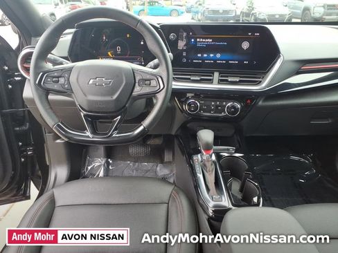 Used 2025 Chevrolet Trax RS w/ Driver Confidence Package FWD image 30