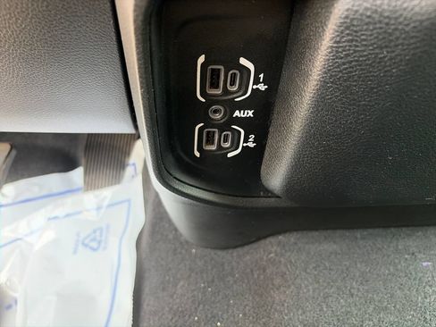 Used 2021 RAM 2500 Laramie AWD/4WD image 25