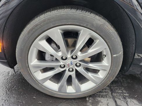 Used 2023 Buick Envision Avenir image 10