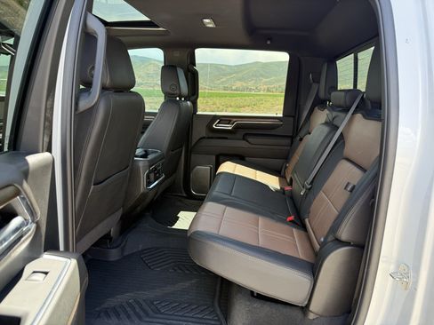 Used 2024 Chevrolet Silverado 3500 High Country w/ High Country Premium Package AWD/4WD image 31