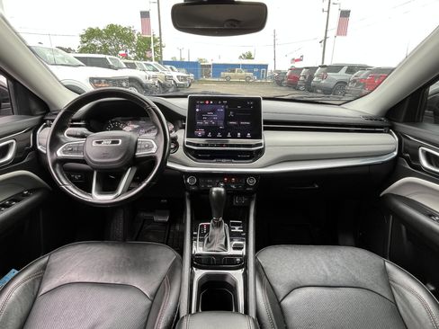 Used 2022 Jeep Compass Limited AWD/4WD image 33