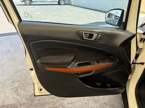 Used 2021 Ford EcoSport SE w/ SE Convenience Package FWD image 26