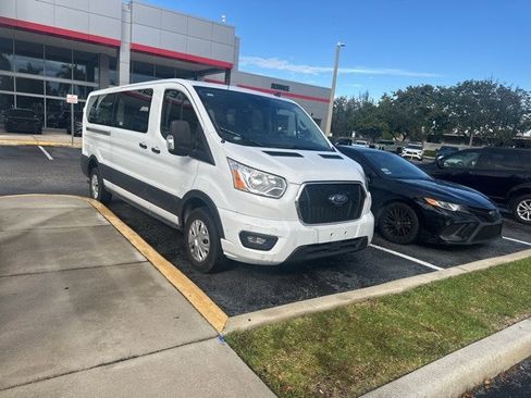 Used 2022 Ford Transit 350 XLT image 2