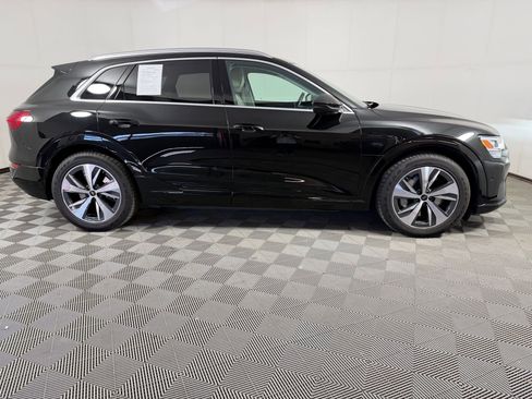 Used 2024 Audi Q8 e-tron Premium Plus w/ Premium Plus Package AWD/4WD image 8