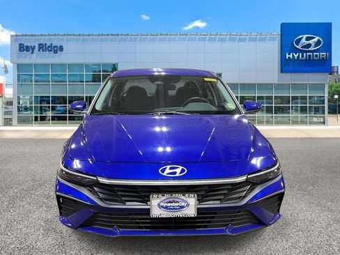 Used 2024 Hyundai Elantra SEL image 11