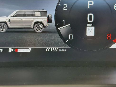 Used 2026 Land Rover Defender 110 OCTA AWD/4WD image 12