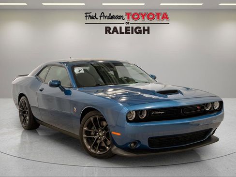 Used 2022 Dodge Challenger R/T Scat Pack image 1