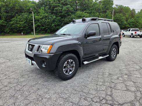 Used 2015 Nissan Xterra PRO-4X AWD/4WD image 31