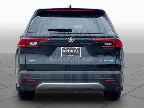 Used 2025 Toyota Grand Highlander AWD image 5