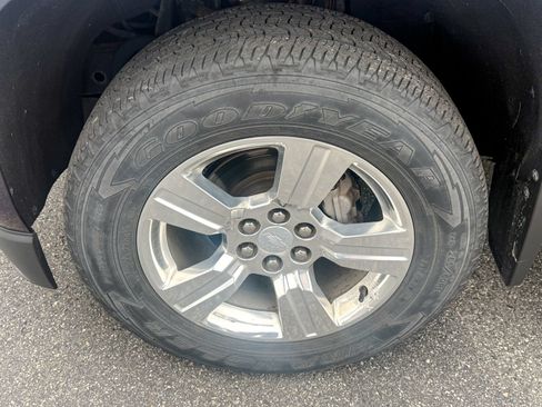 Used 2018 Chevrolet Colorado Z71 w/ Centennial Edition AWD/4WD image 10