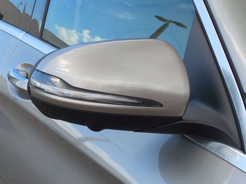 Used 2021 Mercedes-Benz GLC 300 image 12