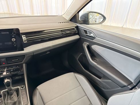 New 2026 Volkswagen Jetta SE FWD image 28