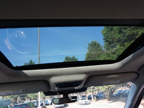 Used 2025 Nissan Pathfinder Platinum w/ Cargo Package image 14