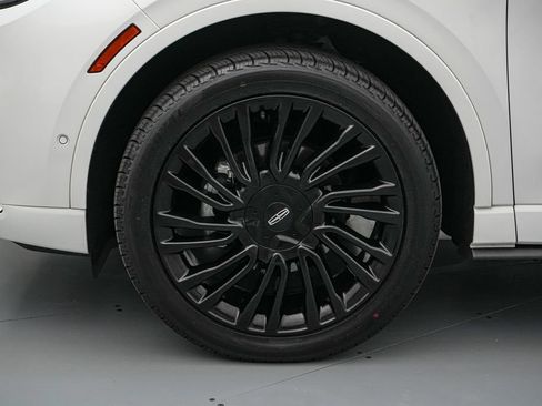 Used 2022 Lincoln Corsair Reserve w/ Equipment Group 201A AWD/4WD image 10