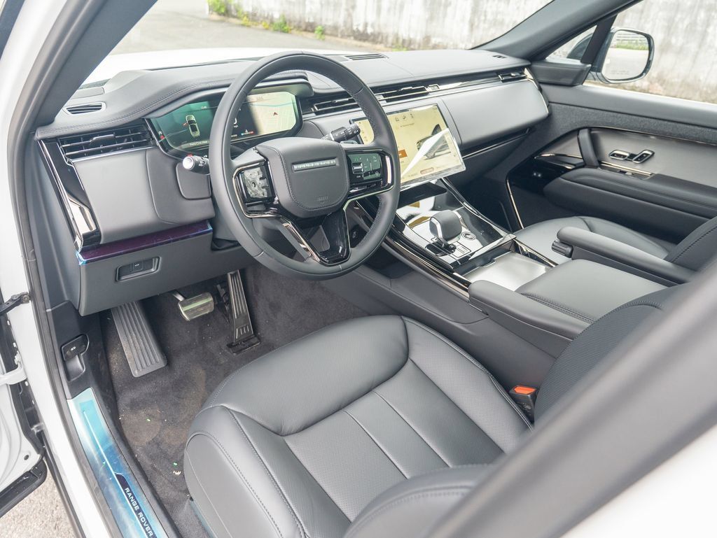 New 2026 Land Rover Range Rover Sport Dynamic SE AWD/4WD image 11