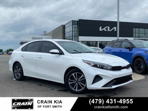 Certified 2024 Kia Forte LXS FWD image 1
