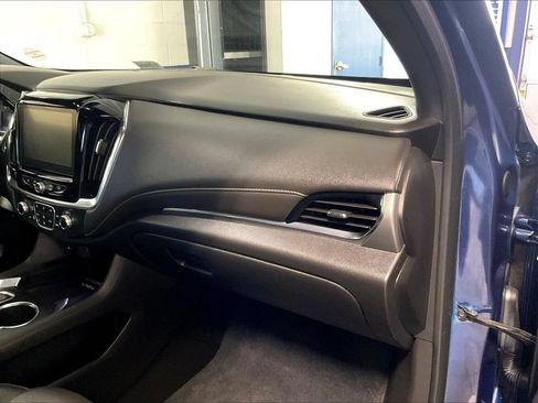 Used 2023 Chevrolet Traverse LT AWD/4WD image 12