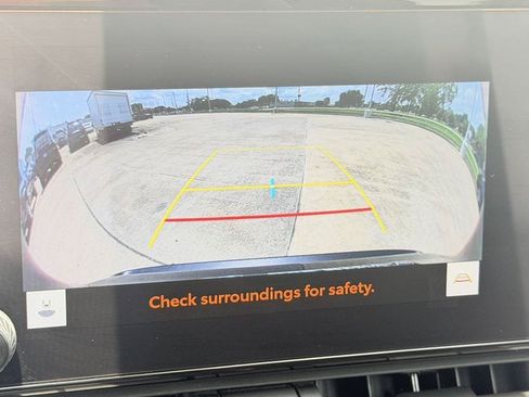 Used 2025 Toyota RAV4 XLE FWD image 16