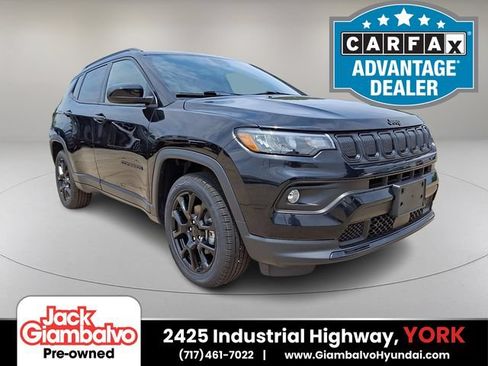 Used 2022 Jeep Compass Latitude w/ Convenience Group AWD/4WD image 1