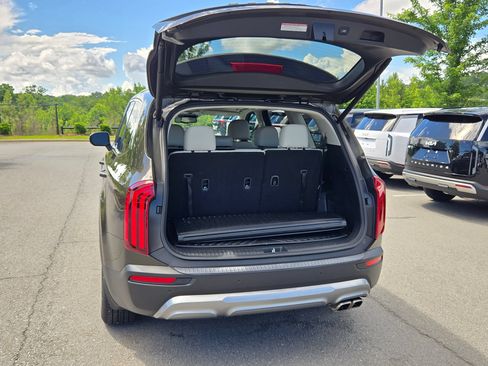 Used 2022 Kia Telluride EX FWD image 31