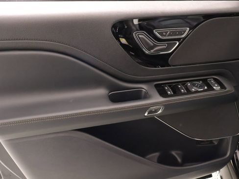 New 2026 Lincoln Aviator 2WD image 17