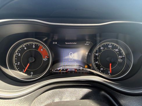 Used 2019 Jeep Cherokee Trailhawk w/ Comfort/Convenience Group AWD/4WD image 21