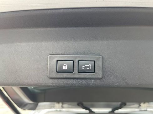 Used 2023 Subaru Ascent Limited w/ Technology Package AWD/4WD image 22