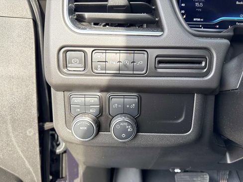 Used 2022 Chevrolet Tahoe RST image 13