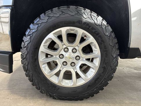 Used 2018 Chevrolet Silverado 1500 LT w/ Trailering Package image 18