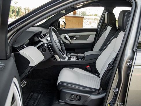 Used 2024 Land Rover Discovery Sport Dynamic SE image 14