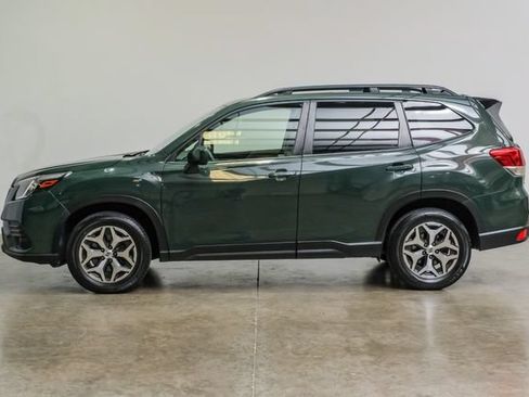 Used 2024 Subaru Forester Premium AWD/4WD image 18