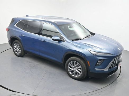 Used 2025 Buick Enclave Preferred image 28