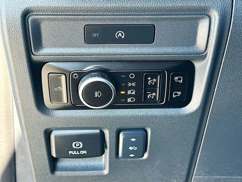 Used 2025 Ford F150 Lariat w/ Equipment Group 502A High image 10