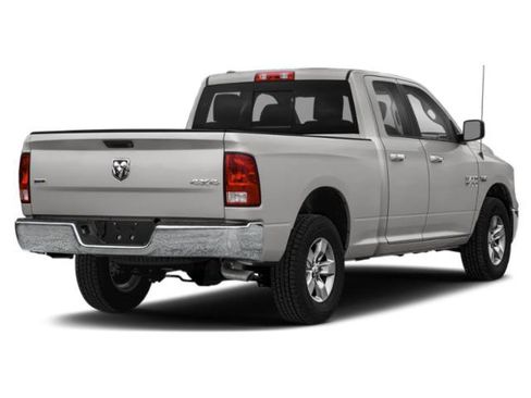 Used 2018 RAM 1500 Classic SLT RWD image 3