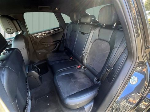 Used 2017 Porsche Macan S image 19