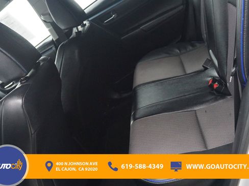 Used 2017 Toyota Corolla SE w/ Carpet Mat Package (TMS) FWD image 14