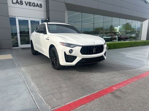 Used 2022 Maserati Levante GT image 3