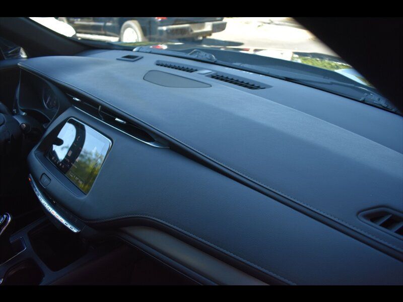 Used 2023 Cadillac XT4 Premium Luxury FWD image 36