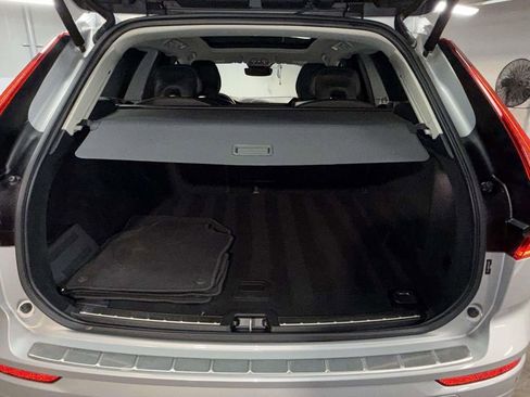 Used 2023 Volvo XC60 B5 Plus w/ Climate Package AWD/4WD image 17