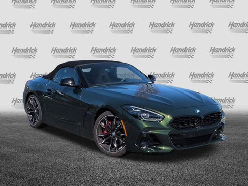 Used 2025 BMW Z4 M40i w/ Edition image 2