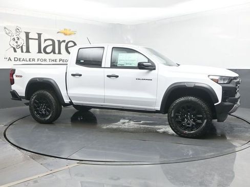 New 2026 Chevrolet Colorado Trail Boss AWD/4WD image 1