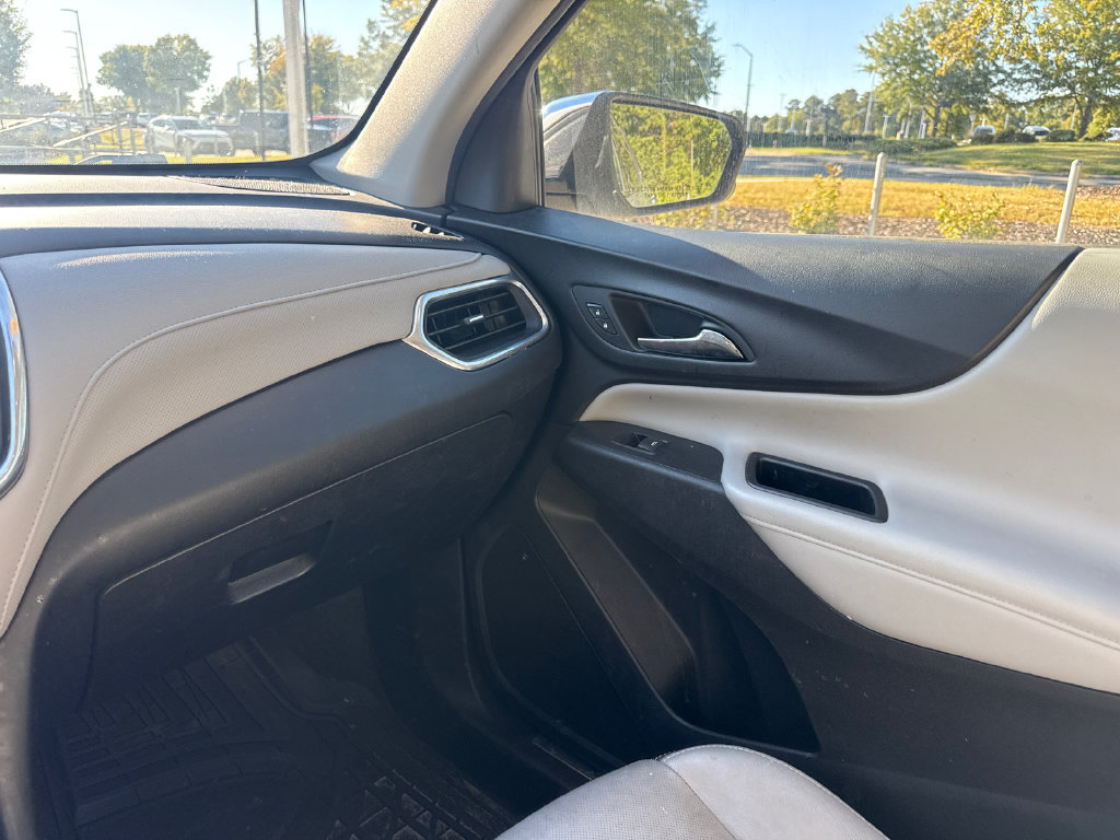 Used 2019 Chevrolet Equinox Premier FWD image 17