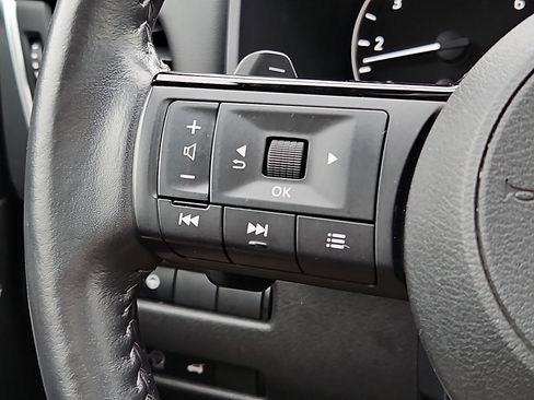 Certified 2023 Nissan Rogue SV w/ SV Premium B Package image 20