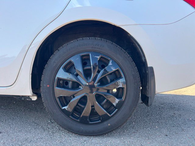 Used 2014 Toyota Corolla LE FWD image 13