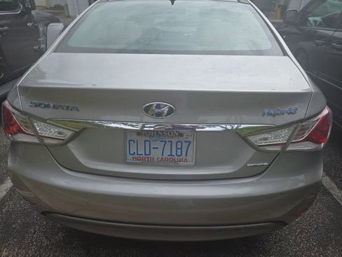 Used 2014 Hyundai Sonata Limited w/ Panoramic Sunroof Package 02 FWD image 6