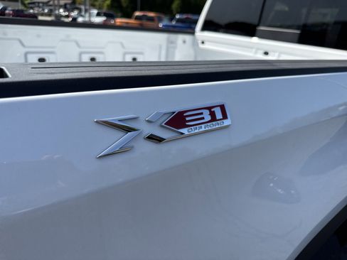 New 2026 GMC Sierra 1500 Elevation w/ Preferred Package image 8