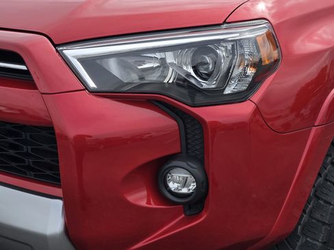 Used 2024 Toyota 4Runner TRD Off-Road Premium w/ Off Road Premium Plus Package AWD/4WD image 10