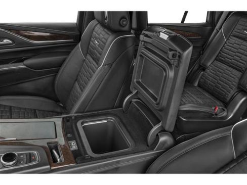 Used 2023 Cadillac Escalade Sport Platinum w/ LPO, ONYX Package AWD/4WD image 17