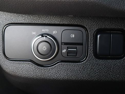 Used 2024 Mercedes-Benz Sprinter 2500 w/ Acoustic Package image 23