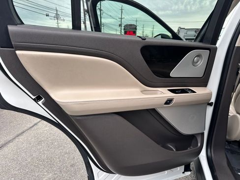 Used 2020 Lincoln Aviator Reserve w/ Equipment Group 202A image 23